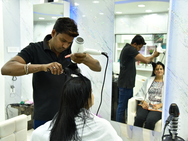 Instyla Professional Salon and Hair cutting in Bhubaneswar